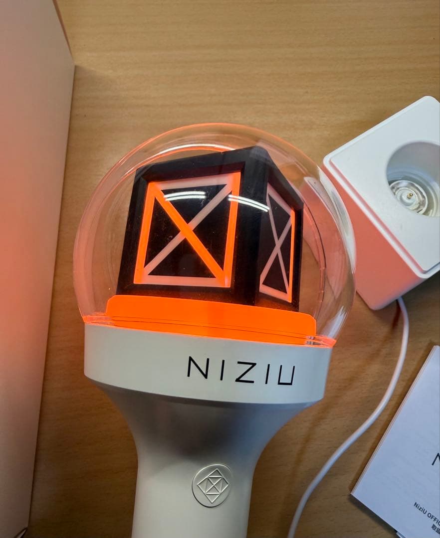 NiziUペンライト OFFICIAL LIGHT STICK