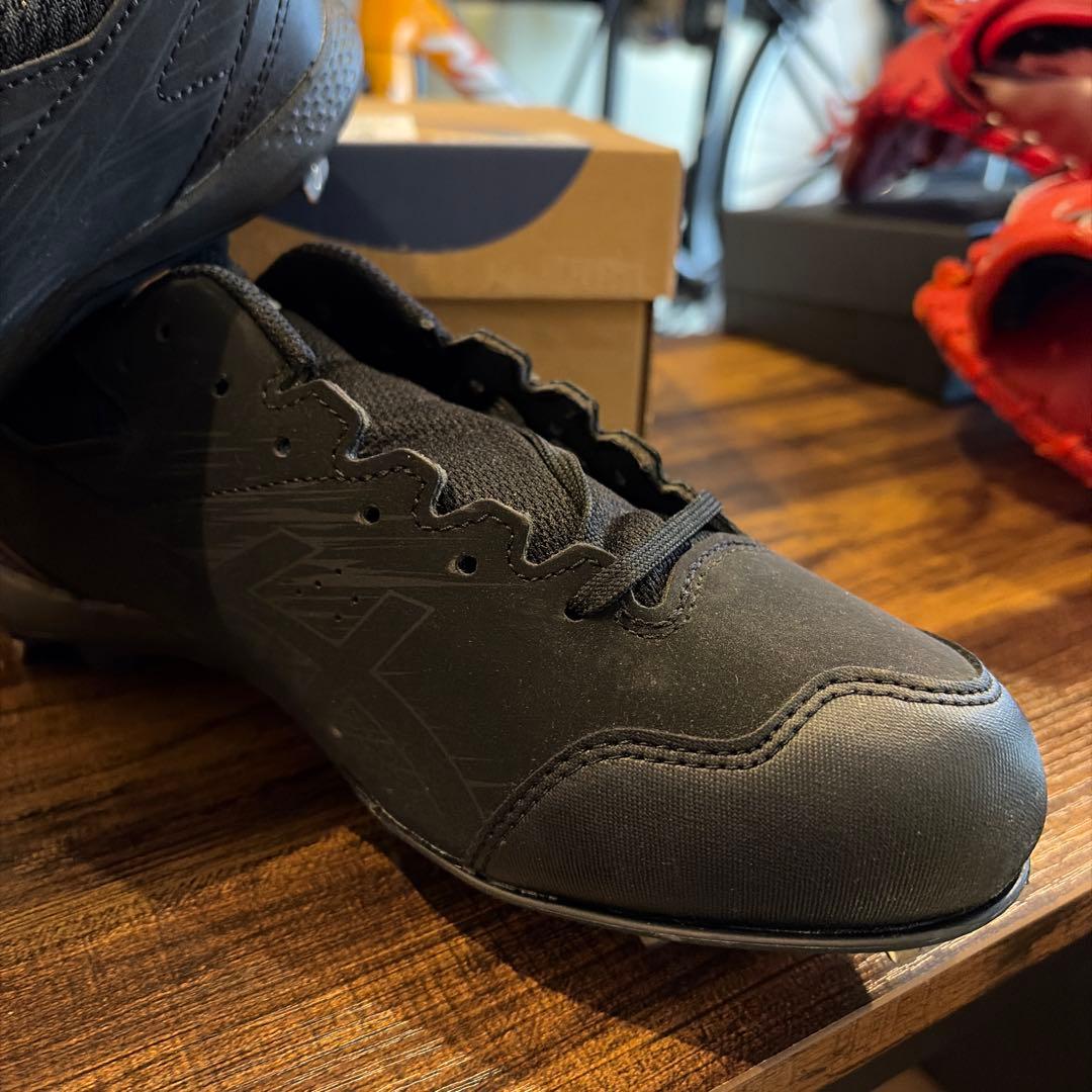 【新品未使用】アシックスasics 黒 スパイクシューズ 38-18金具おまけ付