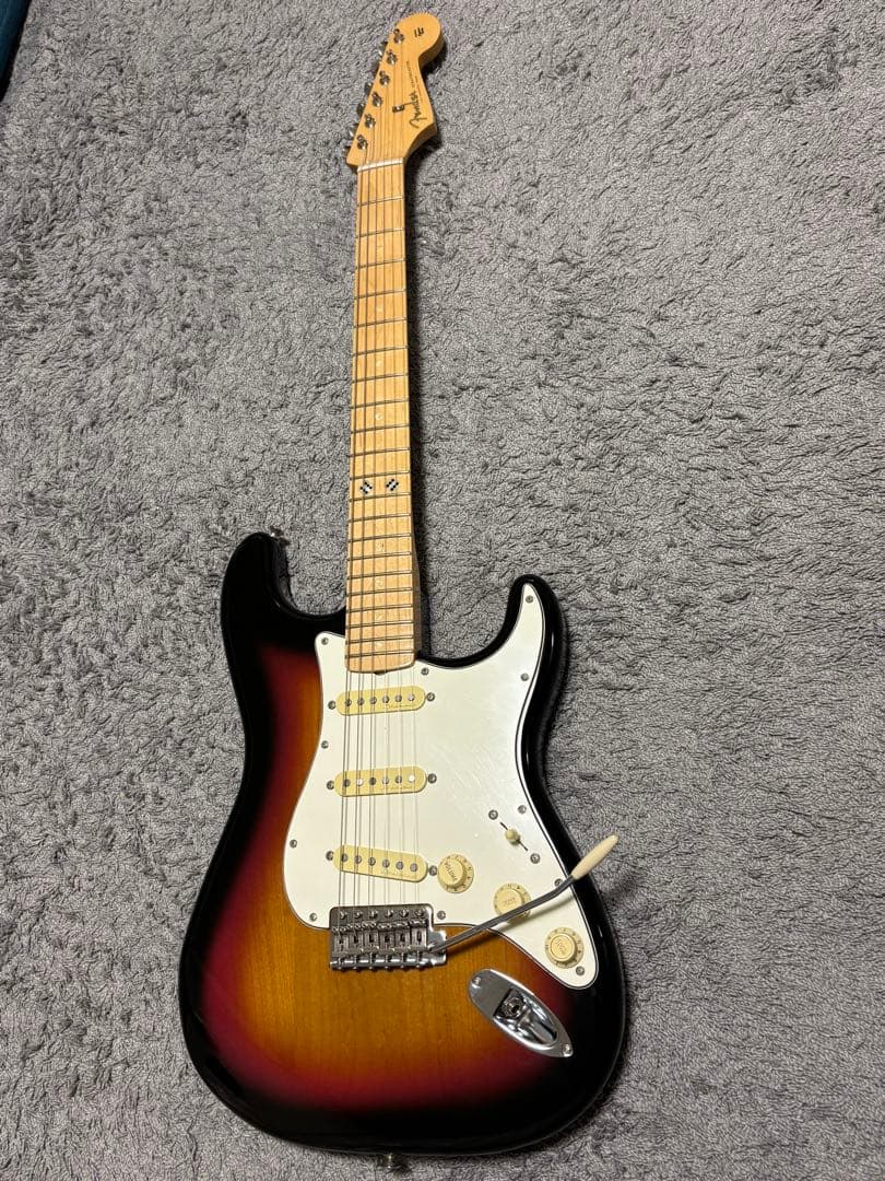 ファズ内蔵　Fender Steve Lacy People Pleaser