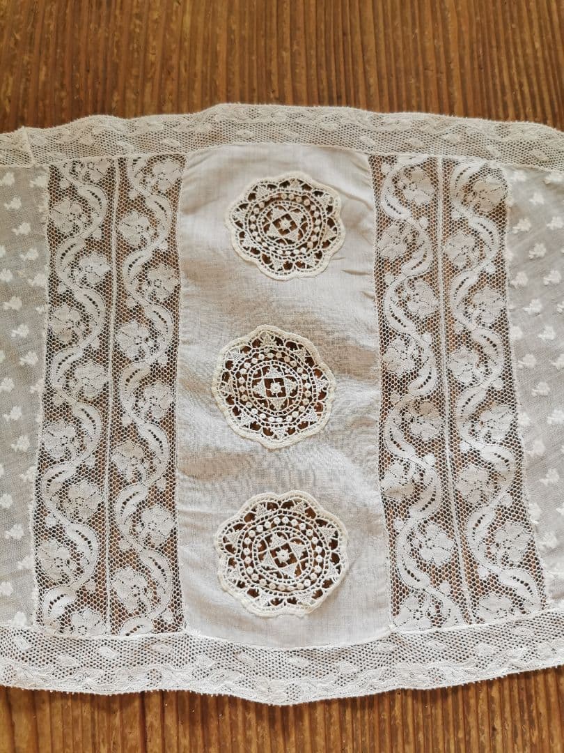 アンティーク フランス 可憐で優美なノルマンディーレース 44㎝オーバルドイリー