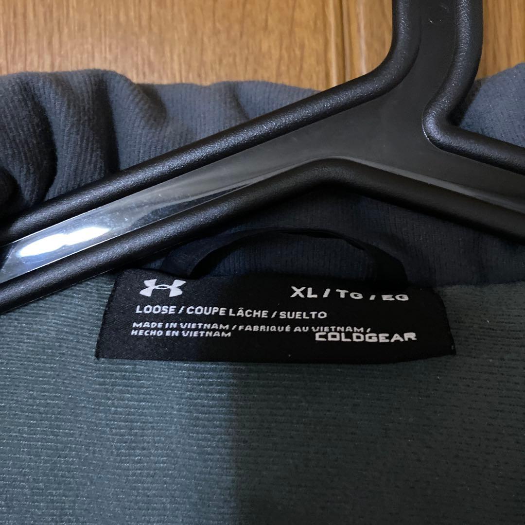 アンダーアーマー　ベンチコート