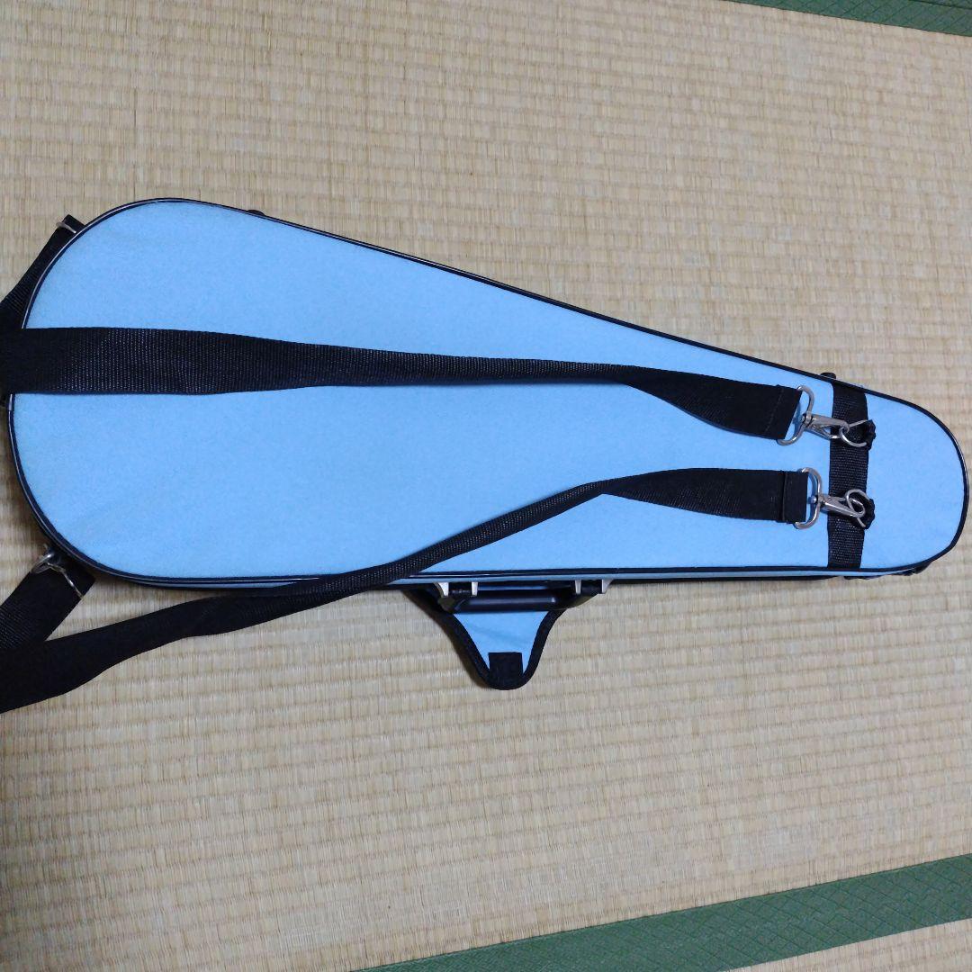 バイオリン本体　1/2サイズとバイオリンケース 軽量ライトブルー、弓付、肩当て付