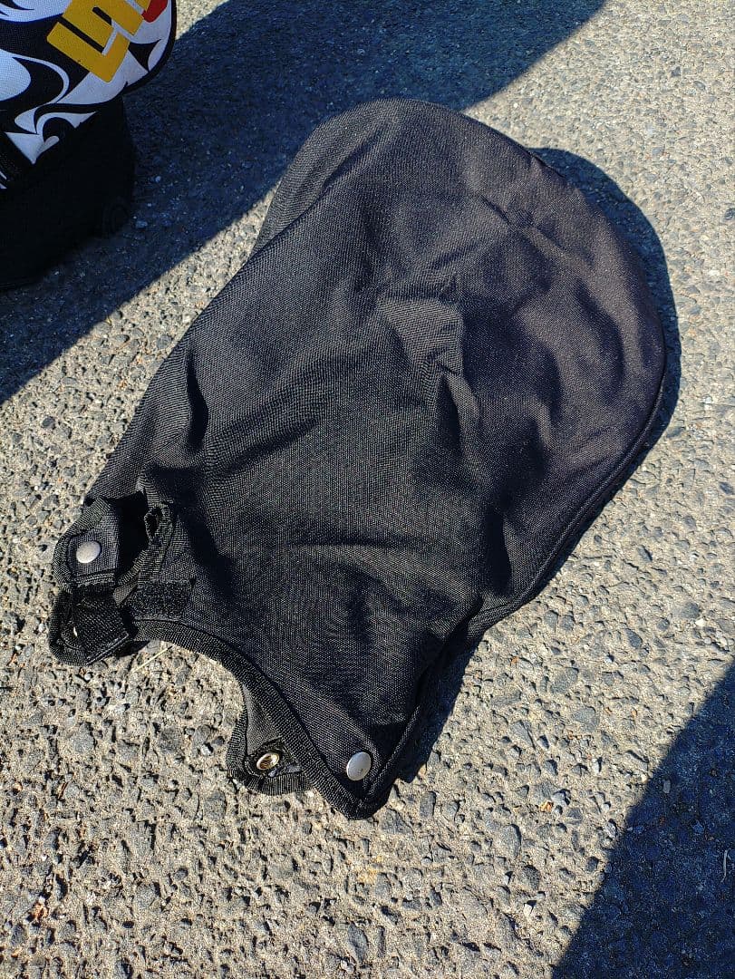 ラウドマウス【モナ】中古キャディバッグ　フードカバー破損