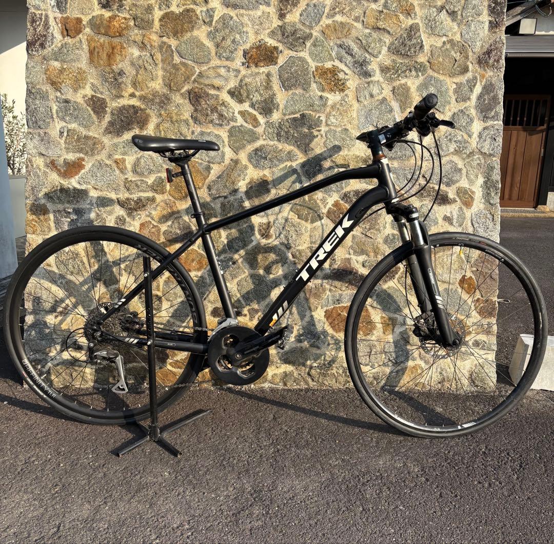 引取限定 TREK トレック 8.4DS 2017年 27インチ クロスバイク