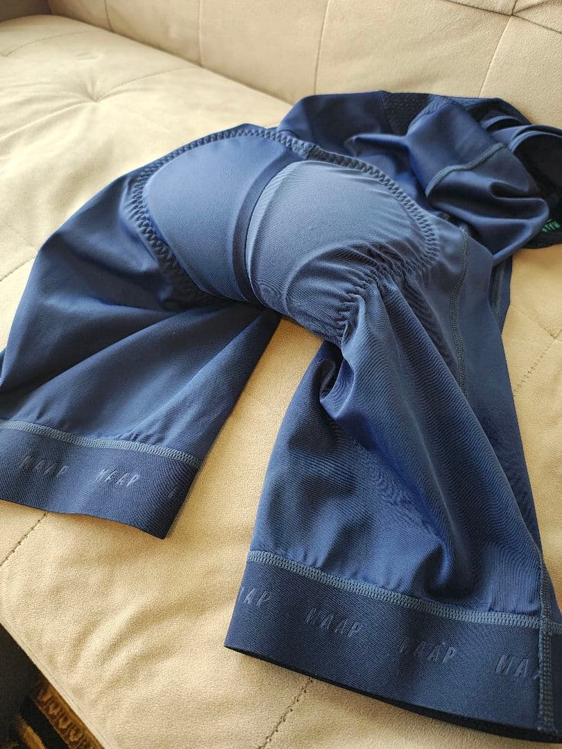 （マープ） ビブショーツ　Mサイズ ネイビー