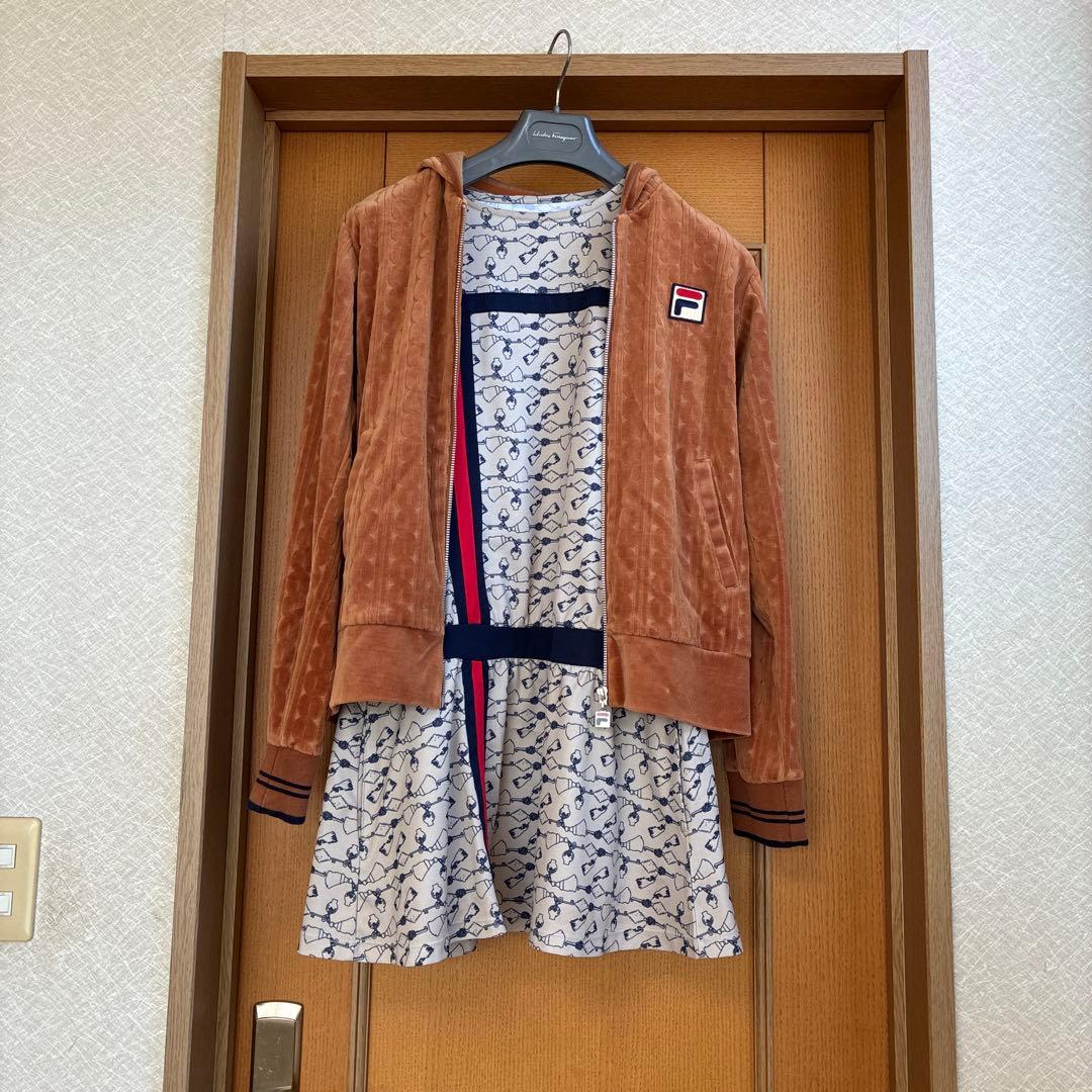 フィラ　ワンピース&ベロアセットアップ