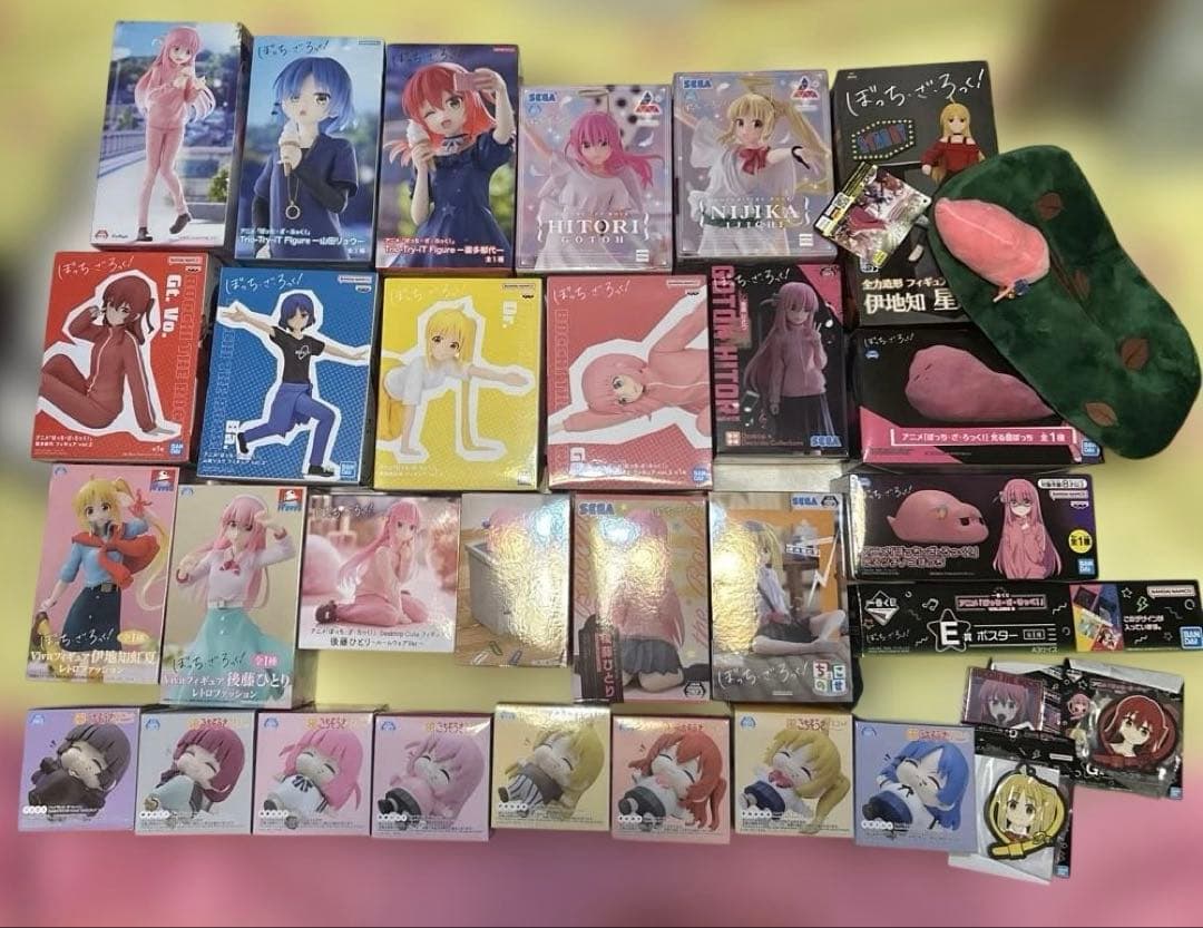 ぼっちざろっく！　フィギュア　タオル　ティシュカバー等　30点以上