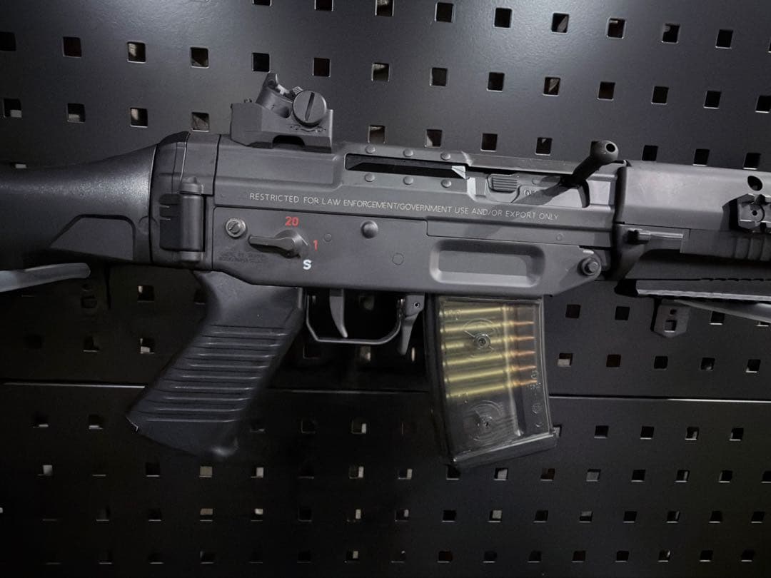 東京マルイ　スタンダード電動ガン SIG 552 SEALS