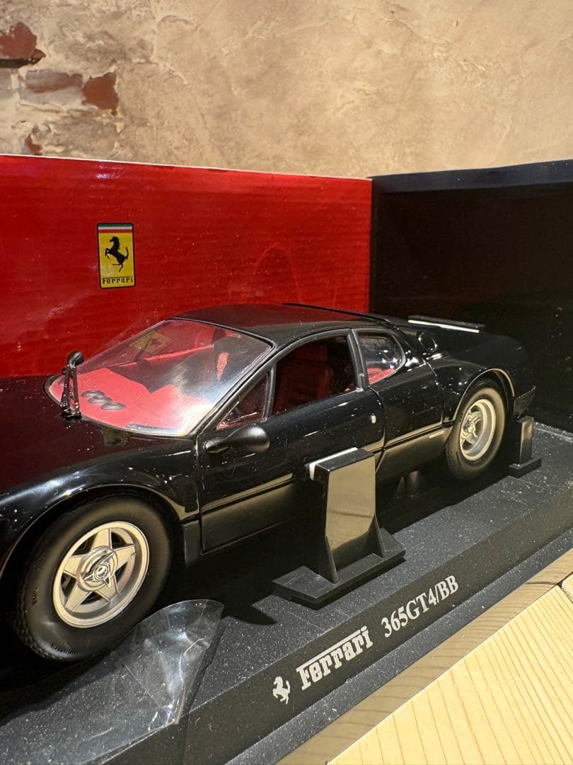 絶版京商 1/18フェラーリ365GT4/BB ブラック　外箱難あり