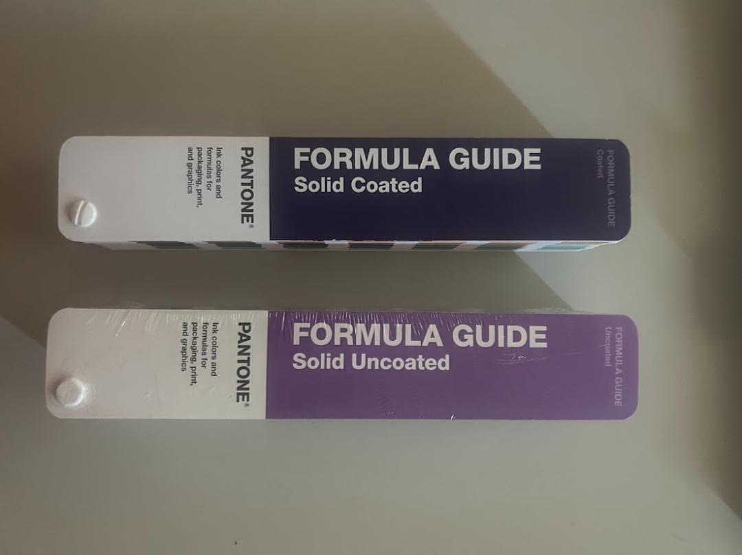 PANTONE Formula Guide 2冊セット