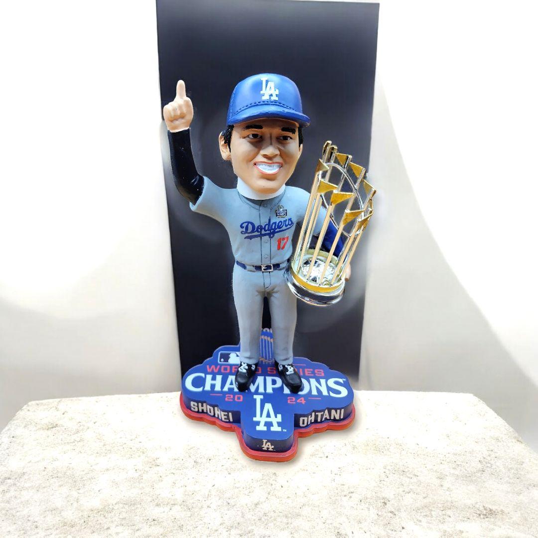 大谷翔平 LAドジャース ボブルヘッド 世界一記念トロフィー【新品箱入り】