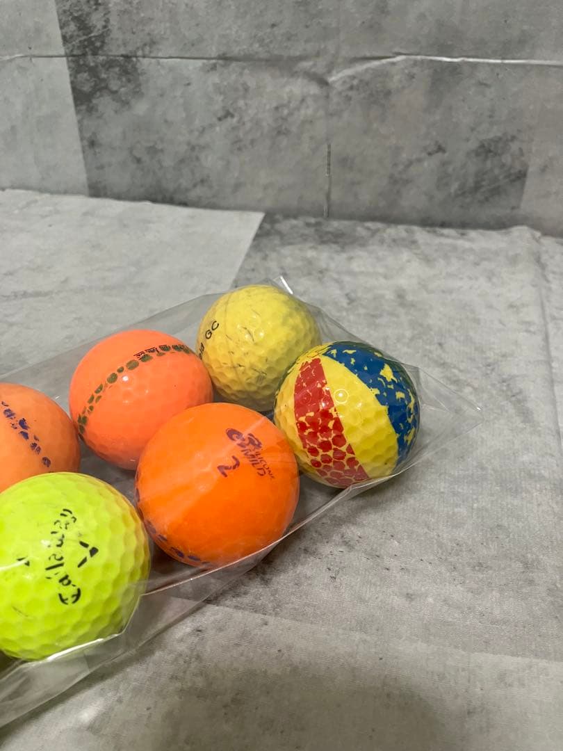 ゴルフボール　カラー 8個セット 中古 ロストボール　練習　ボール