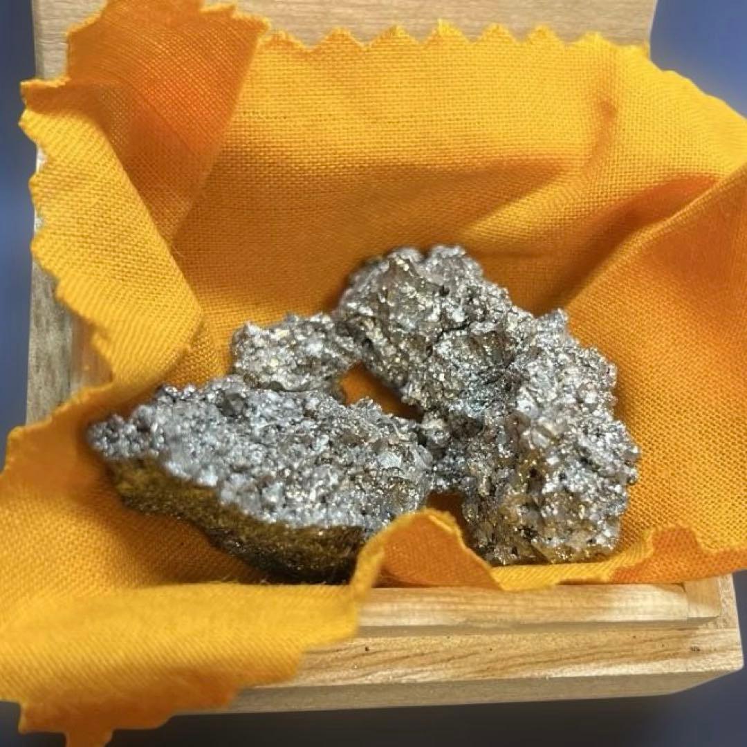 【日刀保たたら】玉鋼 約55g 木箱入り 日本刀素材