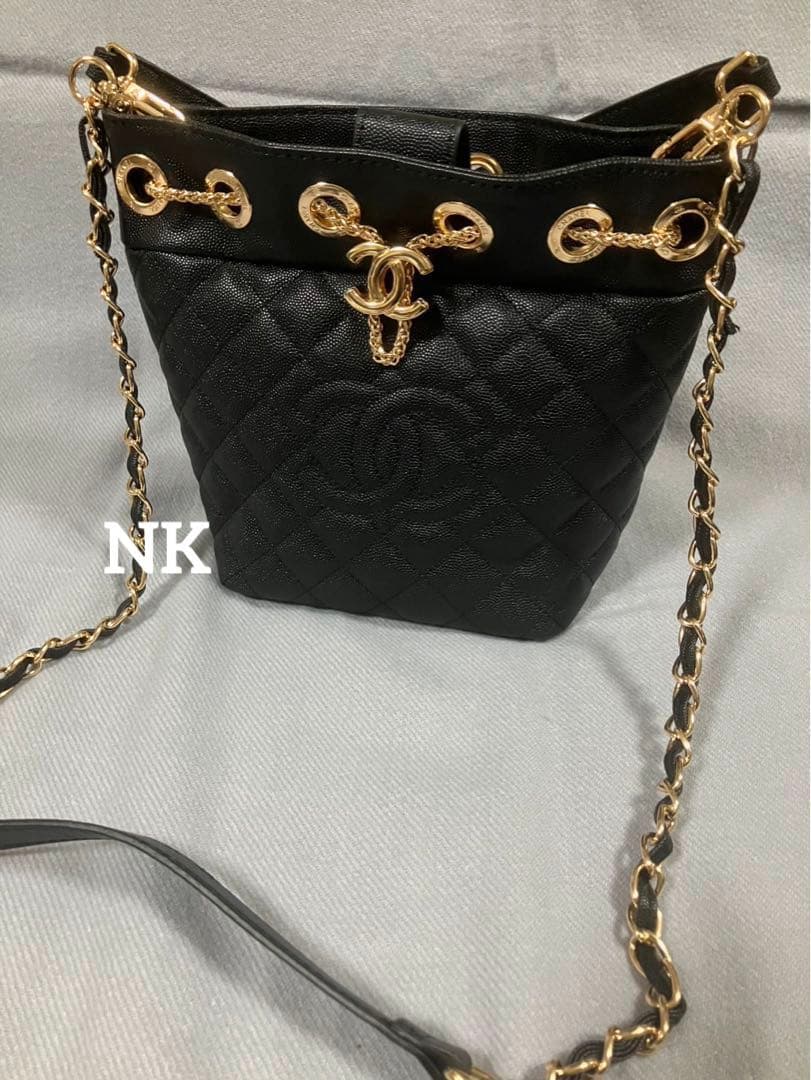 ショルダーバッグ　シャネル　ノベルティ　巾着バッグ　レザー　3way VIP