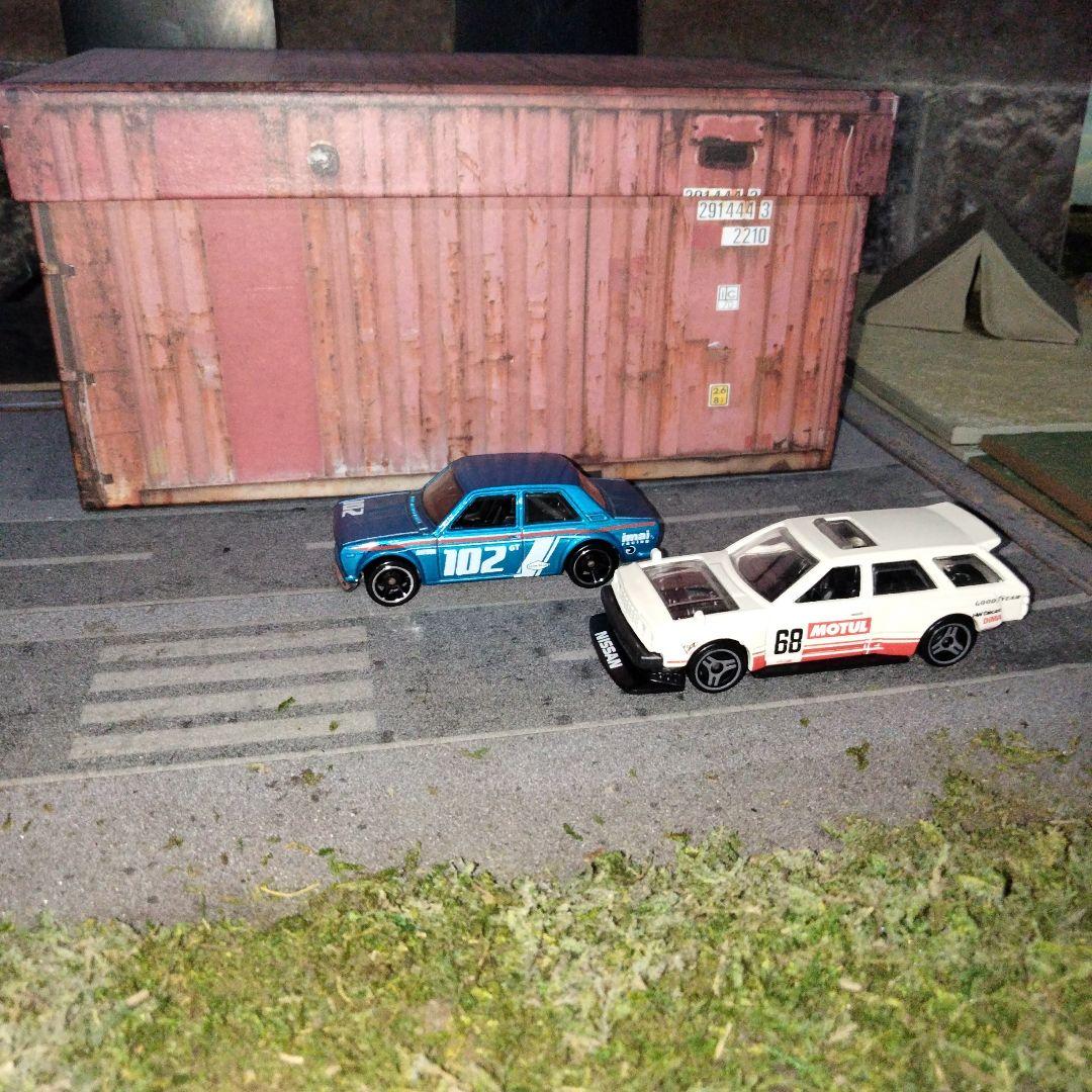 ホットウィール12台セット　ニッサン　マツダ　　　三菱　デコトラ　軽トラ