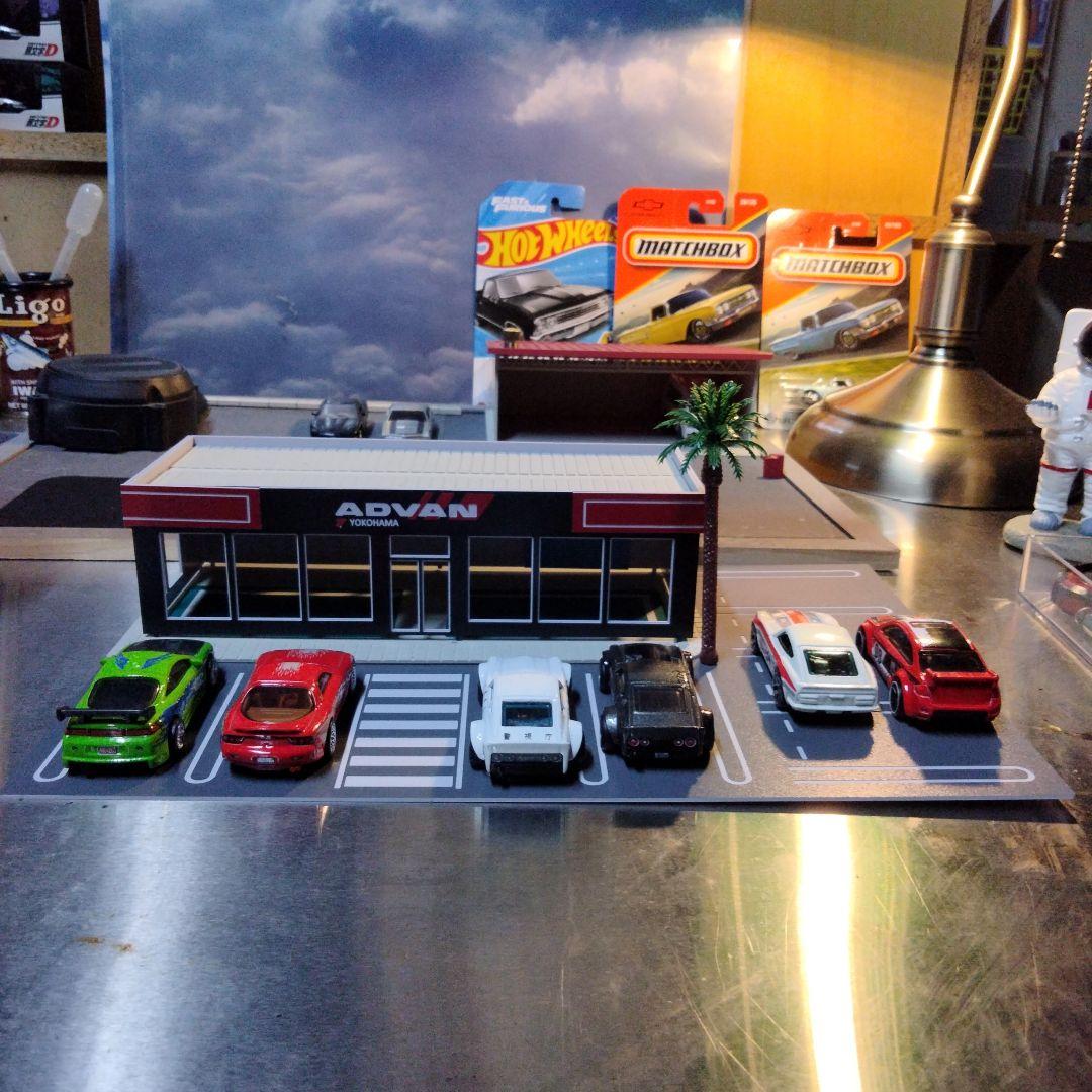 ホットウィール12台セット　ニッサン　マツダ　　　三菱　デコトラ　軽トラ