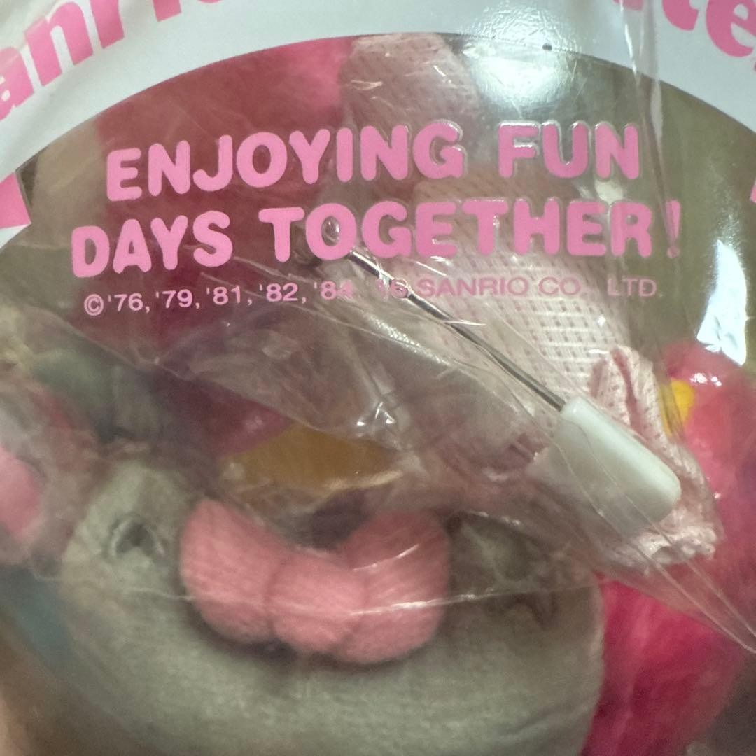 [平成レトロ]⭐️サンリオ⭐️キャラクターズガムマシーン　 キャラクター付バッチ希少