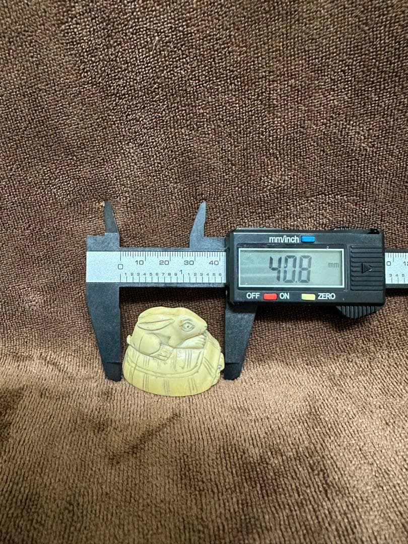 根付　ウサギとカメ　置物　古美術品　 細密細工　骨董