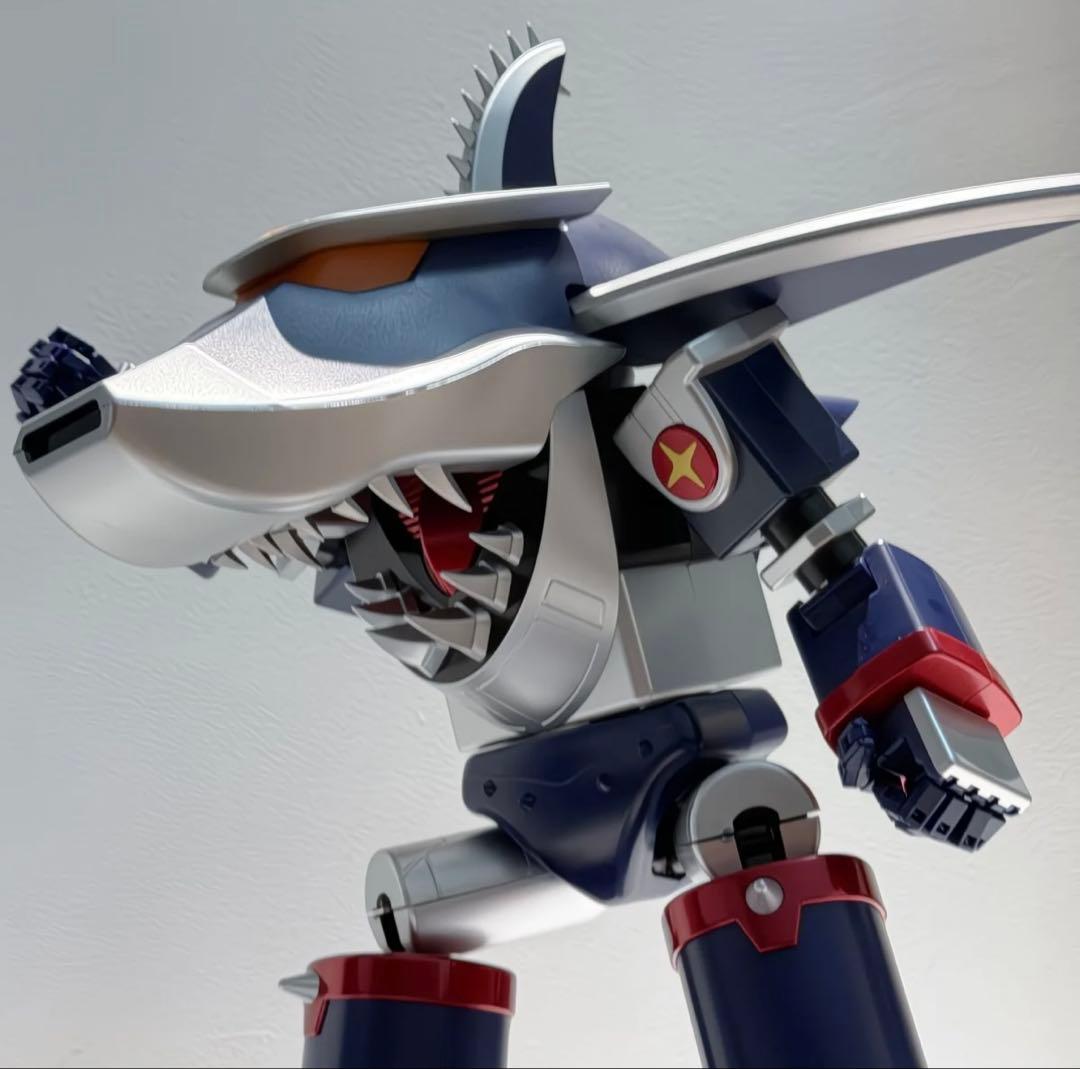 メタルジャック（鉄甲小宝）のサメジャイアントの海外製フィギュア