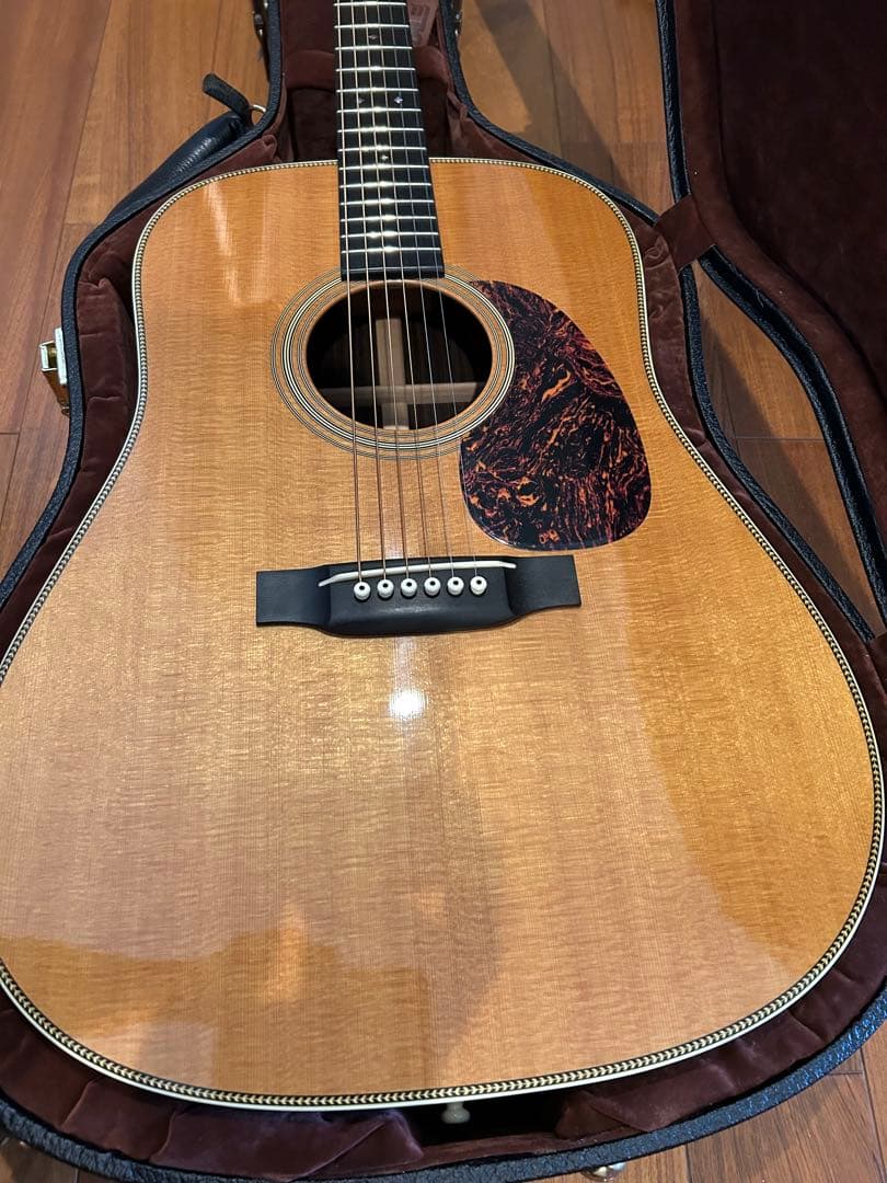ギター Martin HD-28V