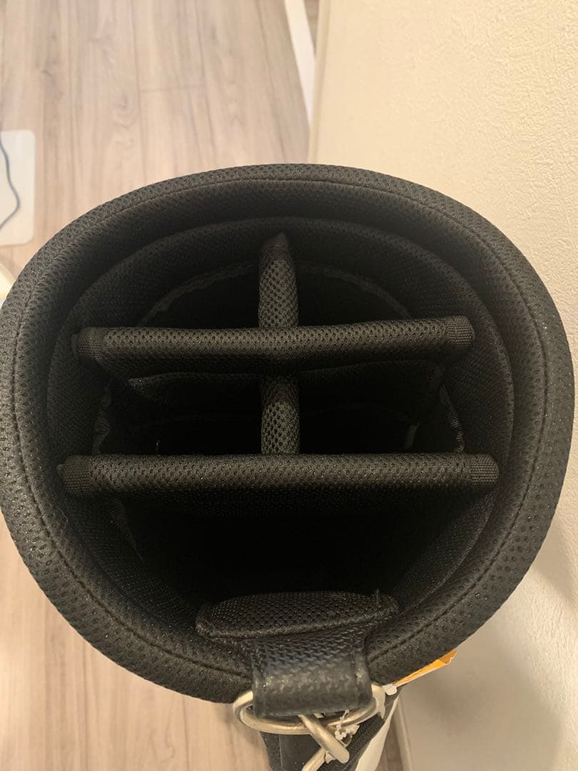 ビックバス　TOURSTAGE キャディバッグ ホワイト/ブラック