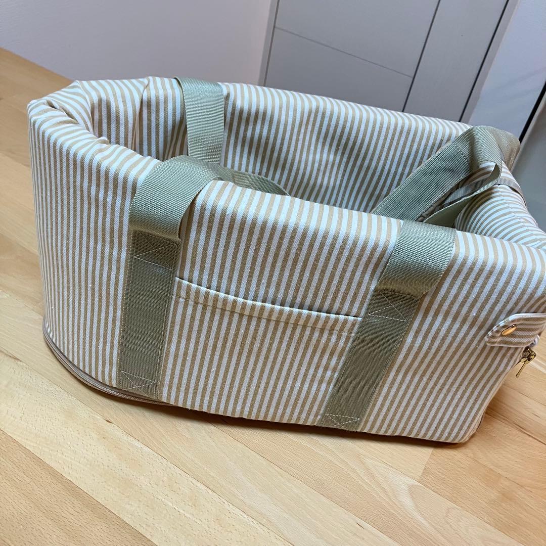 moncheri モンシェリ キャリーバッグ　カーシート ドライブ 小型犬　鞄