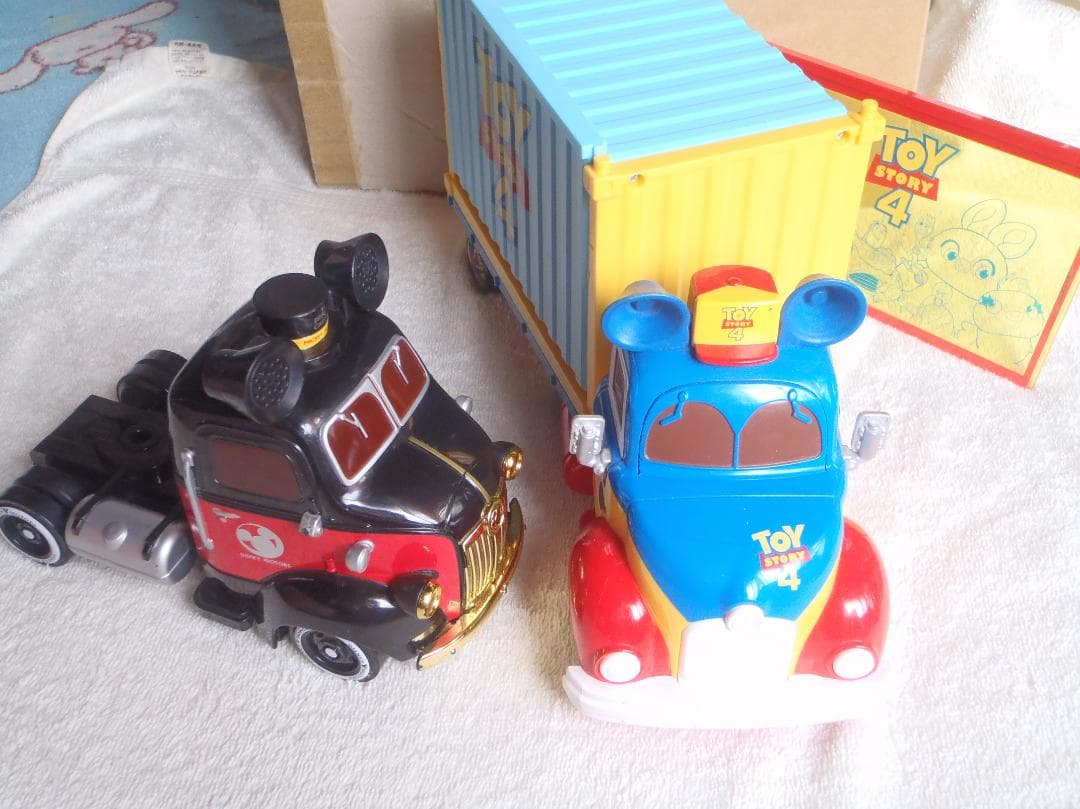❤️ミニカー付き❤️動作品❤️特大トレーラー★トイストーリー★ミッキー★トーマス