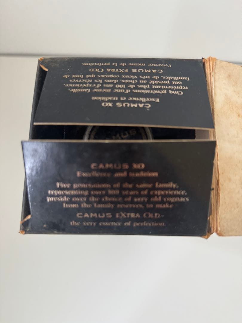 CAMUS XO コニャック （1000ml、古酒）箱付き