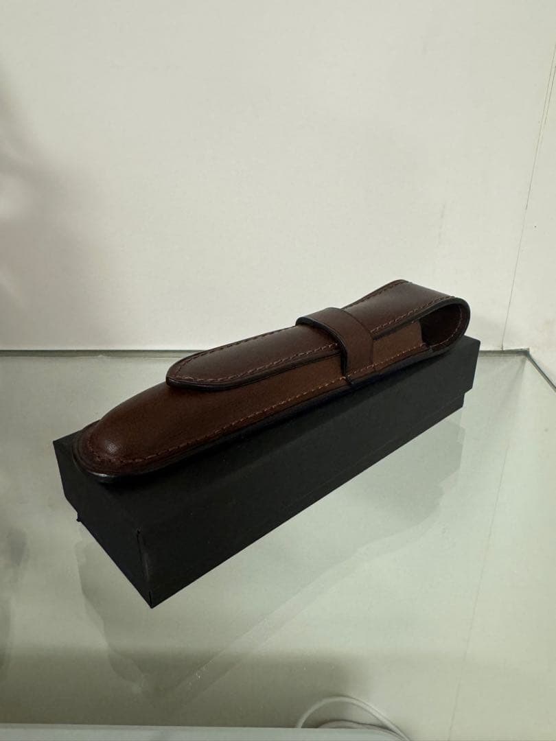 ル・ボナー 1本挿しペンケース ブッテーロ チョコ 茶色