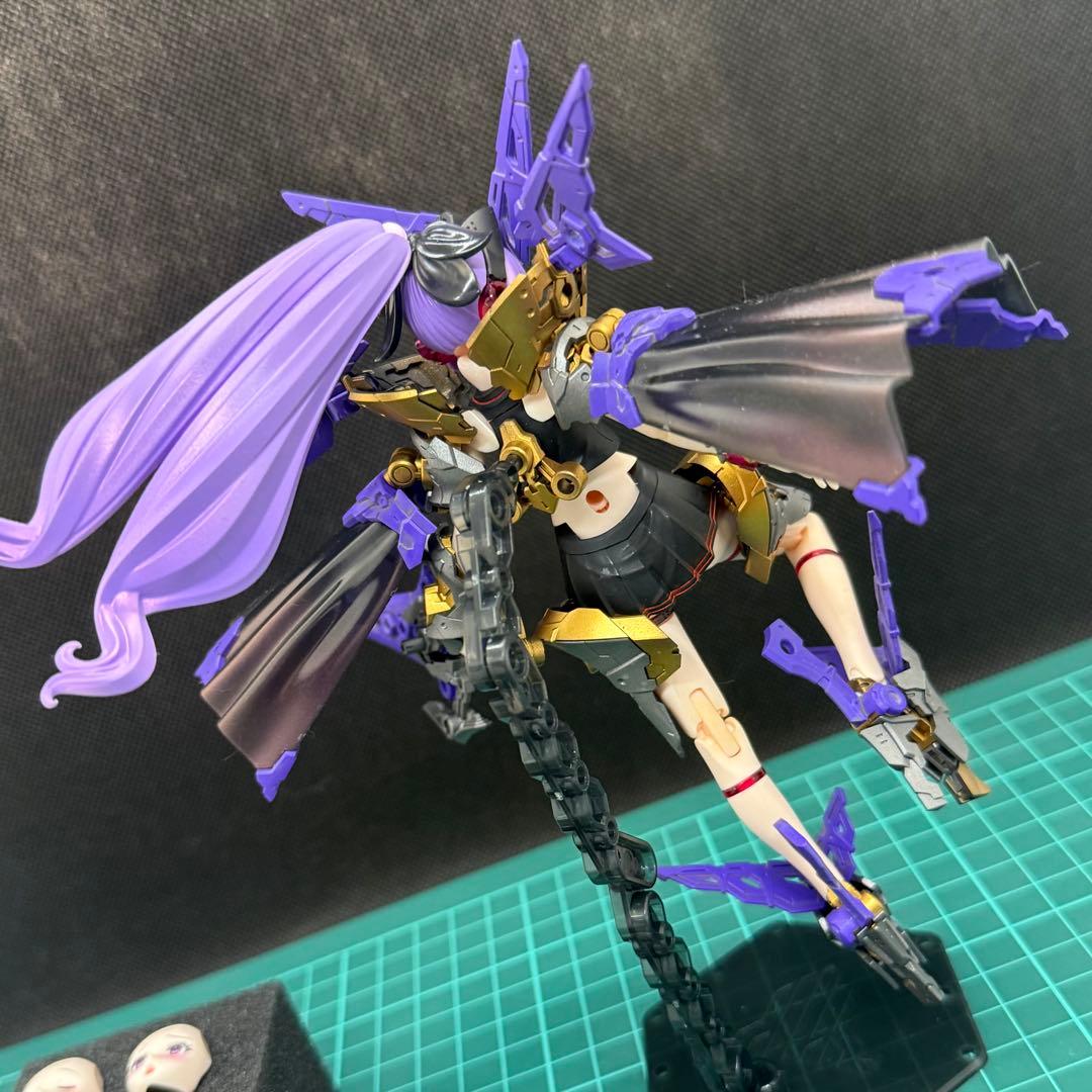 コトブキヤ　メガミデバイス　バスタードール　パラディン　塗装完成品