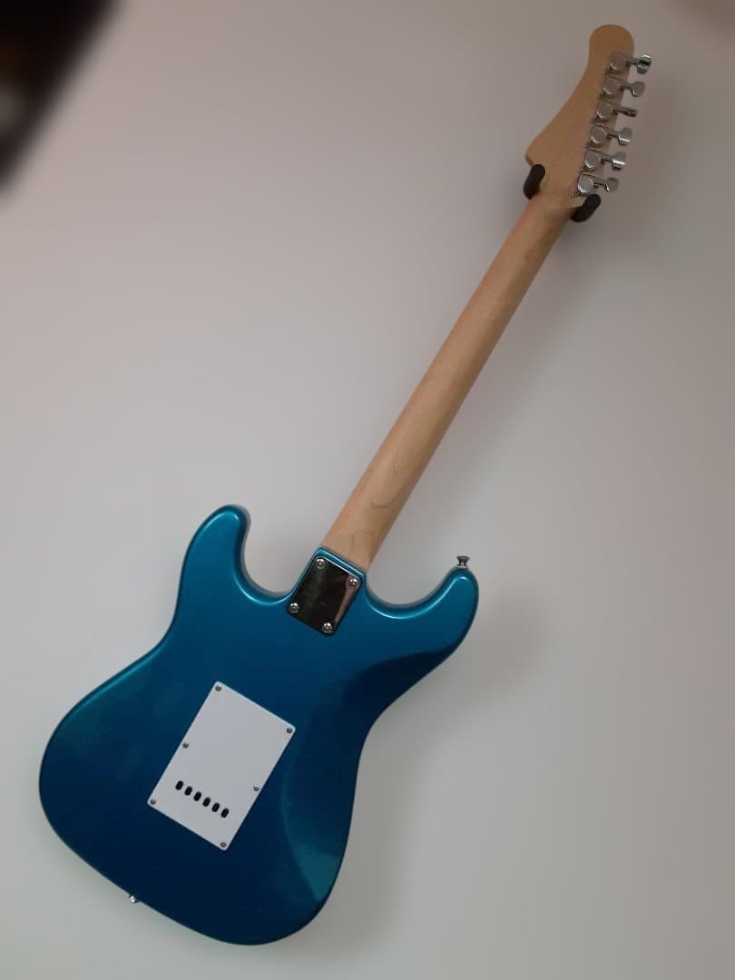 メルカリ便　photogenic フォトジェニック　現行タイプ　エレキギター