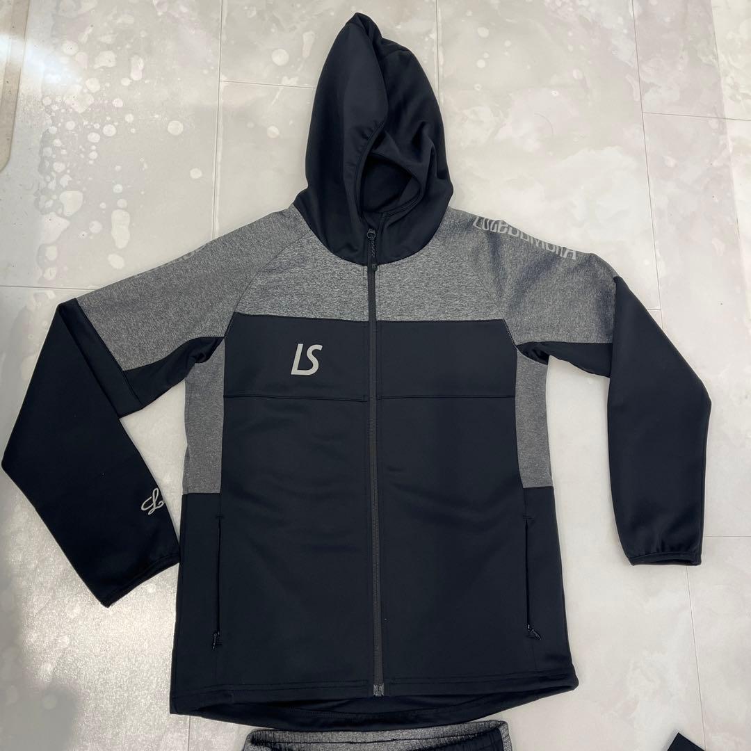 Luz y Sombra フード付きジャージ 上下セット160