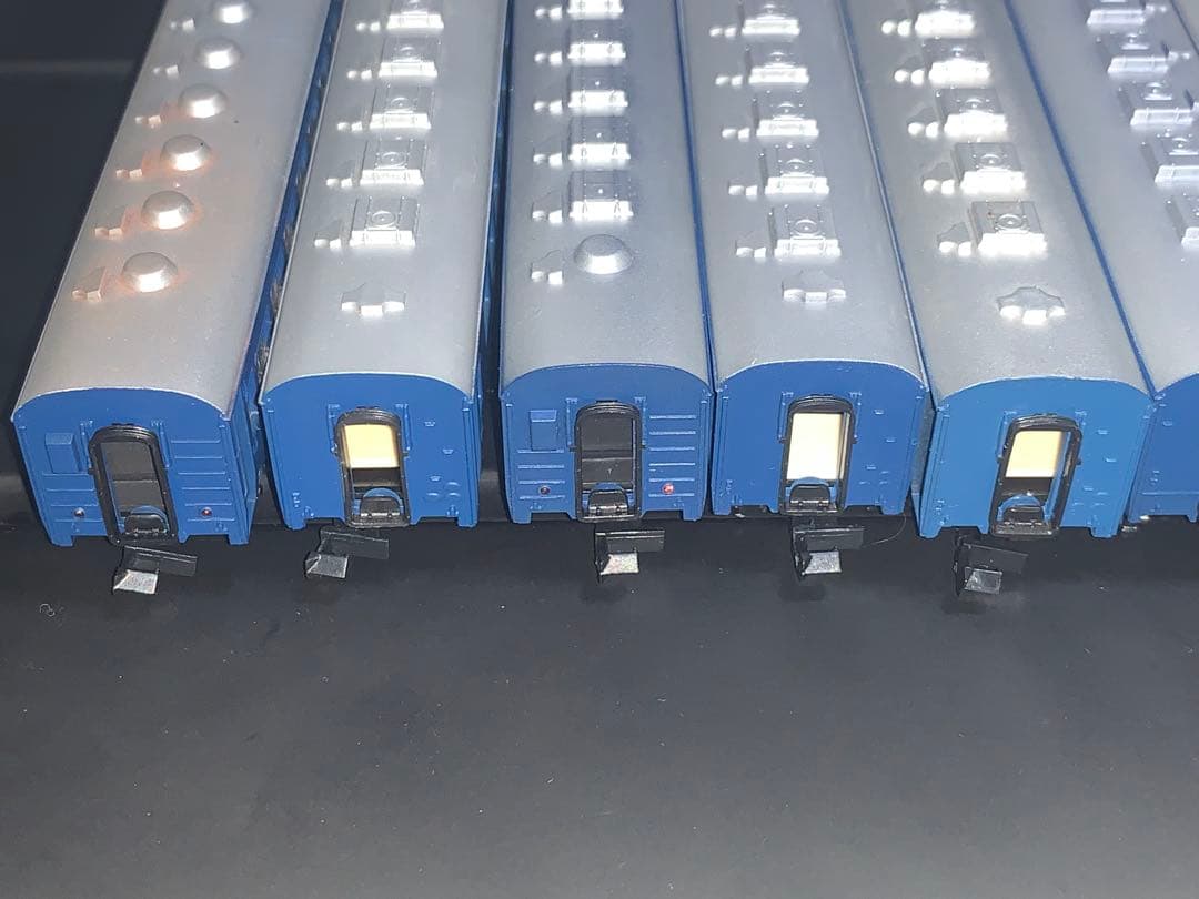 Nゲージ 10系客車とマニ50 9両セット