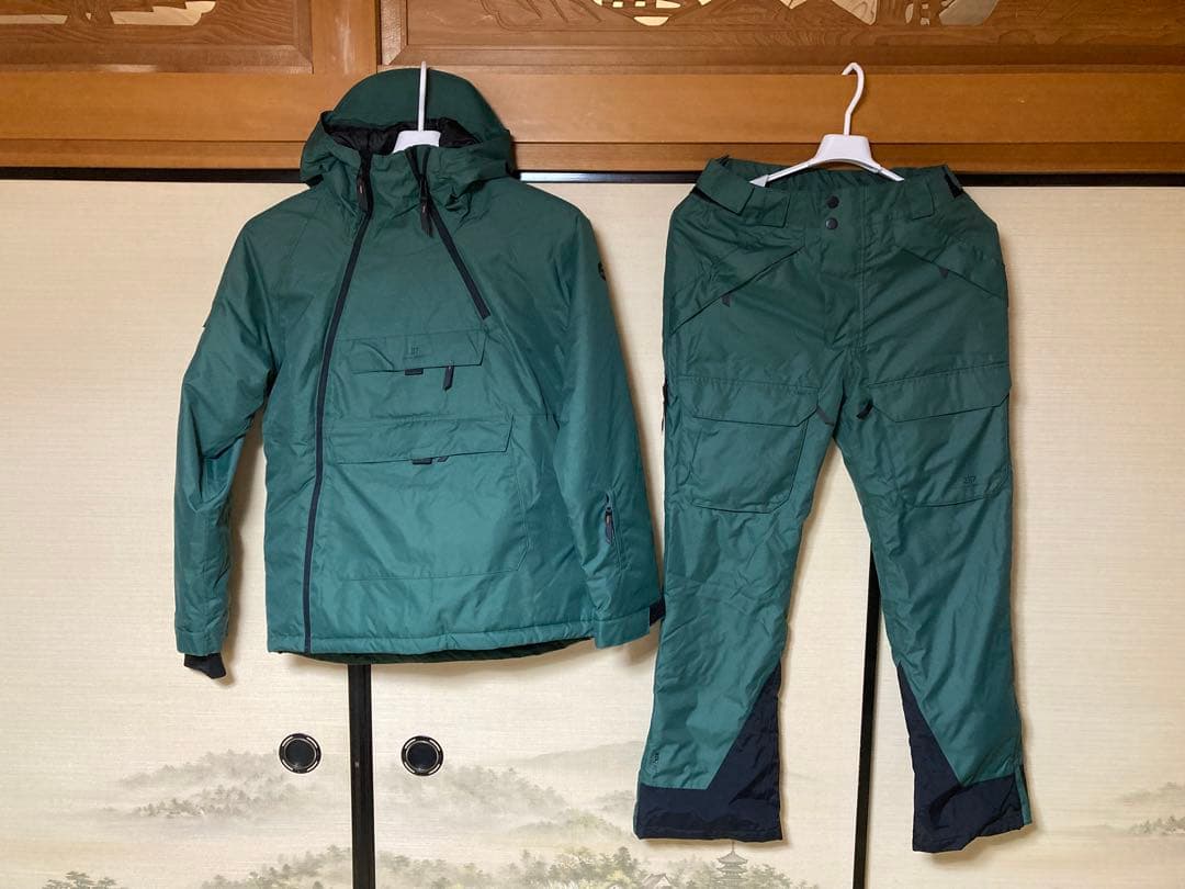 グリーンスキーウェアセット（ジャケット・パンツ）