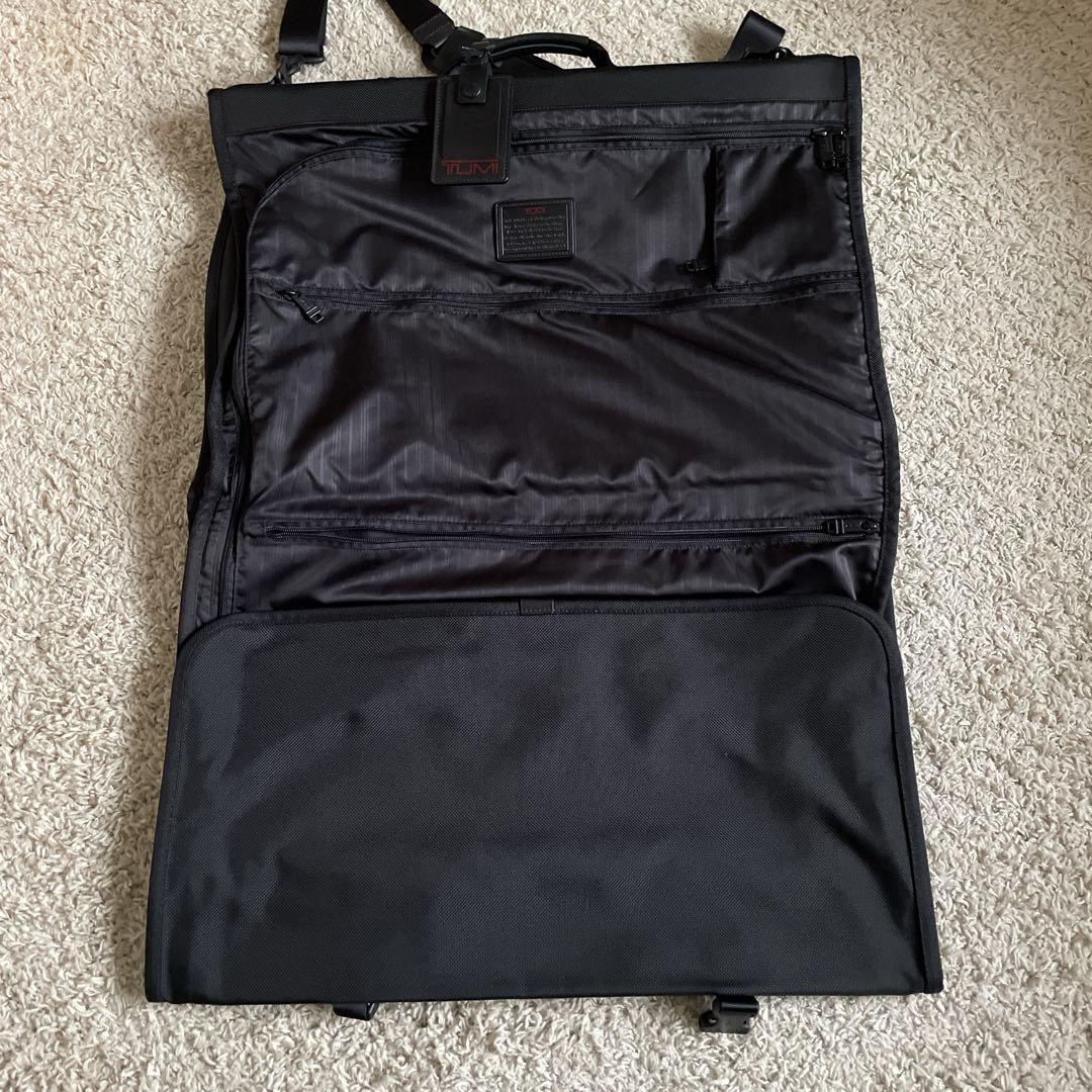 【極美品】TUMI ガーメントケース トライフォールド 22133DH ブラック