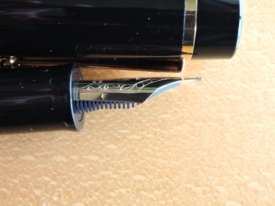 【バロン】デルタ ドルチェビータ ミディアム万年筆 バーメイル18K F