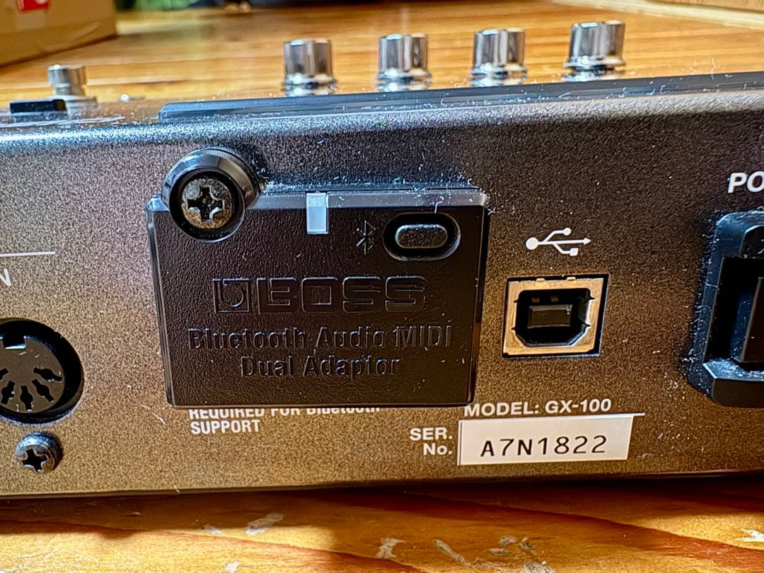 BOSS GX-100マルチエフェクター、Bluetooth アダプター&箱付き