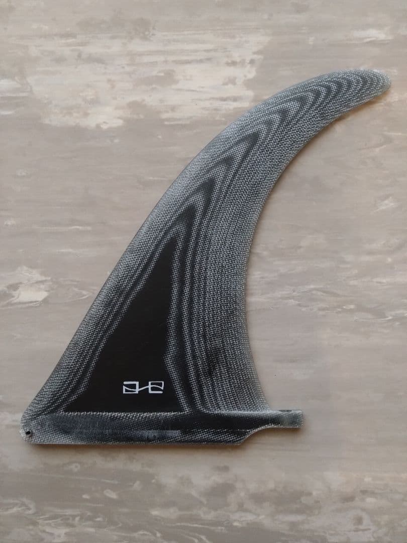 ガトヘロイ　Tフィン9,5 デザインロゴ付き