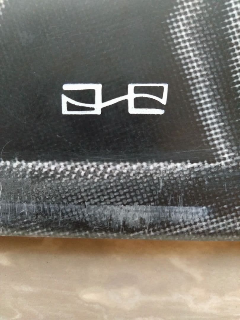 ガトヘロイ　Tフィン9,5 デザインロゴ付き