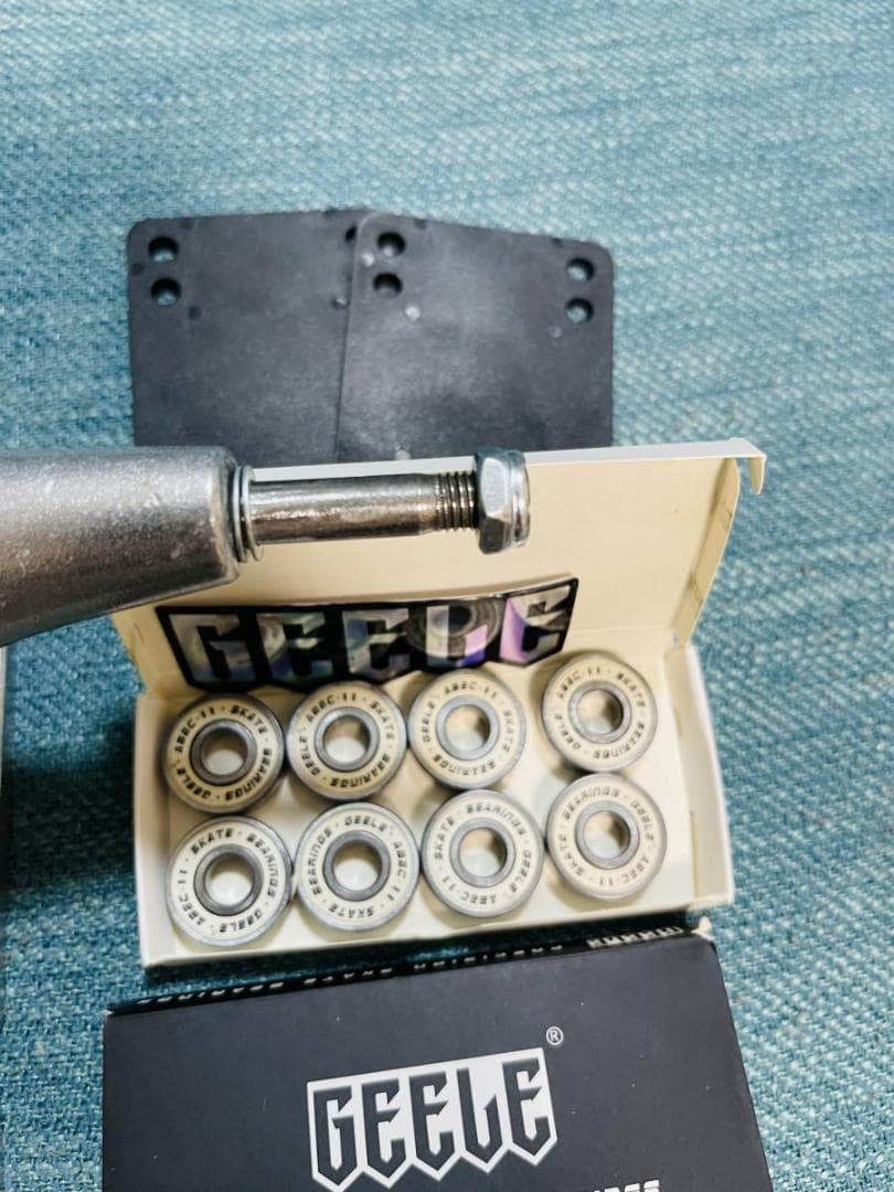 話題の四角ウィール使用　CX4同機能トラック　サーフスケート　足回りセット