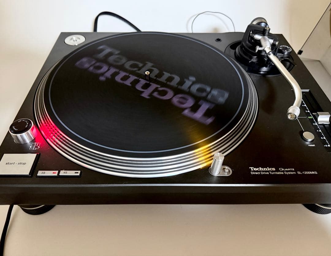 送料込み 美品 SL-1200MK5 ブラック テクニクス ターンテーブル①