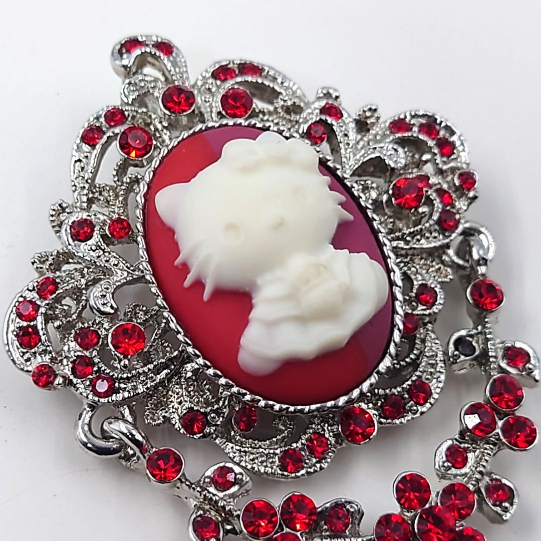 超レア品？ キティちゃん カメオ ブローチ バッジ 全長約8cm