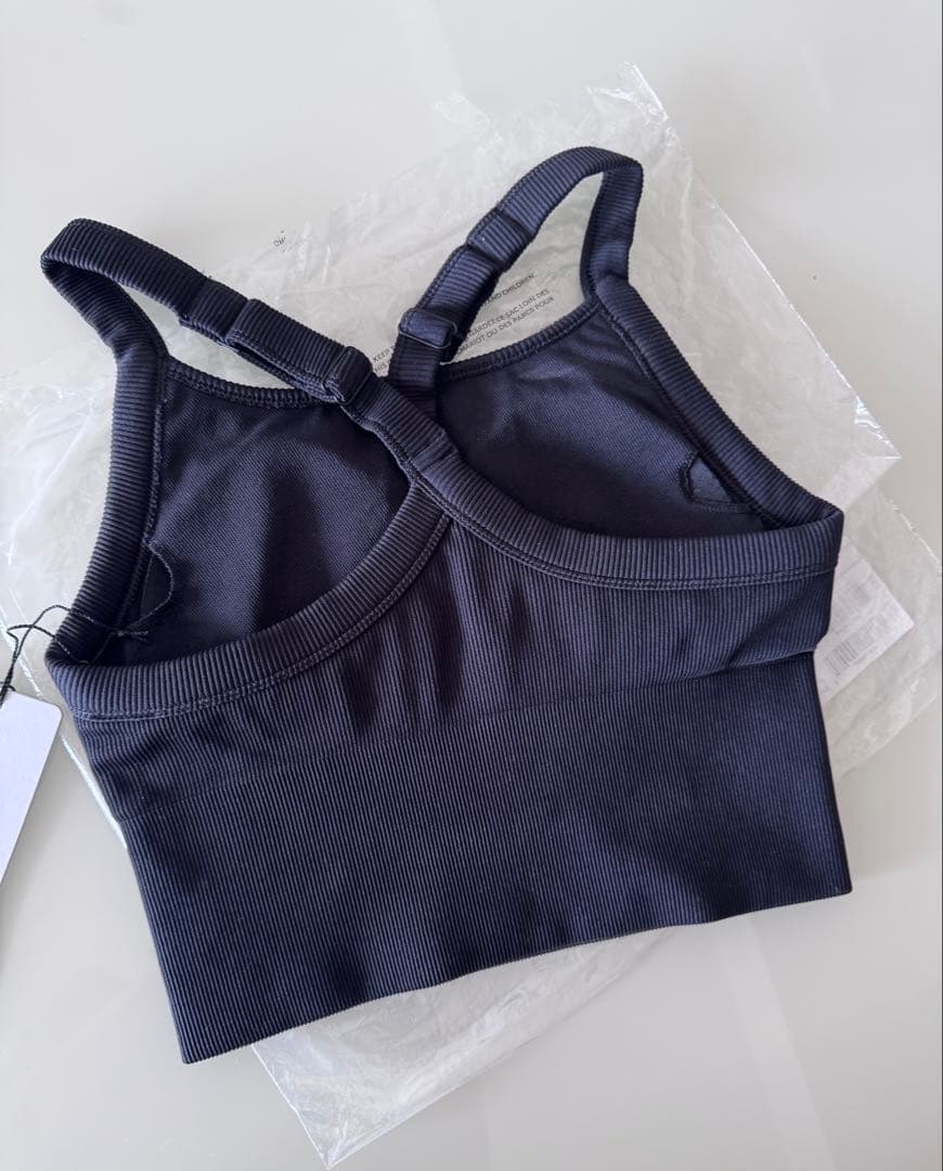 専用　ALO yoga⭐︎ Bra Tank BLACK xs 正規品