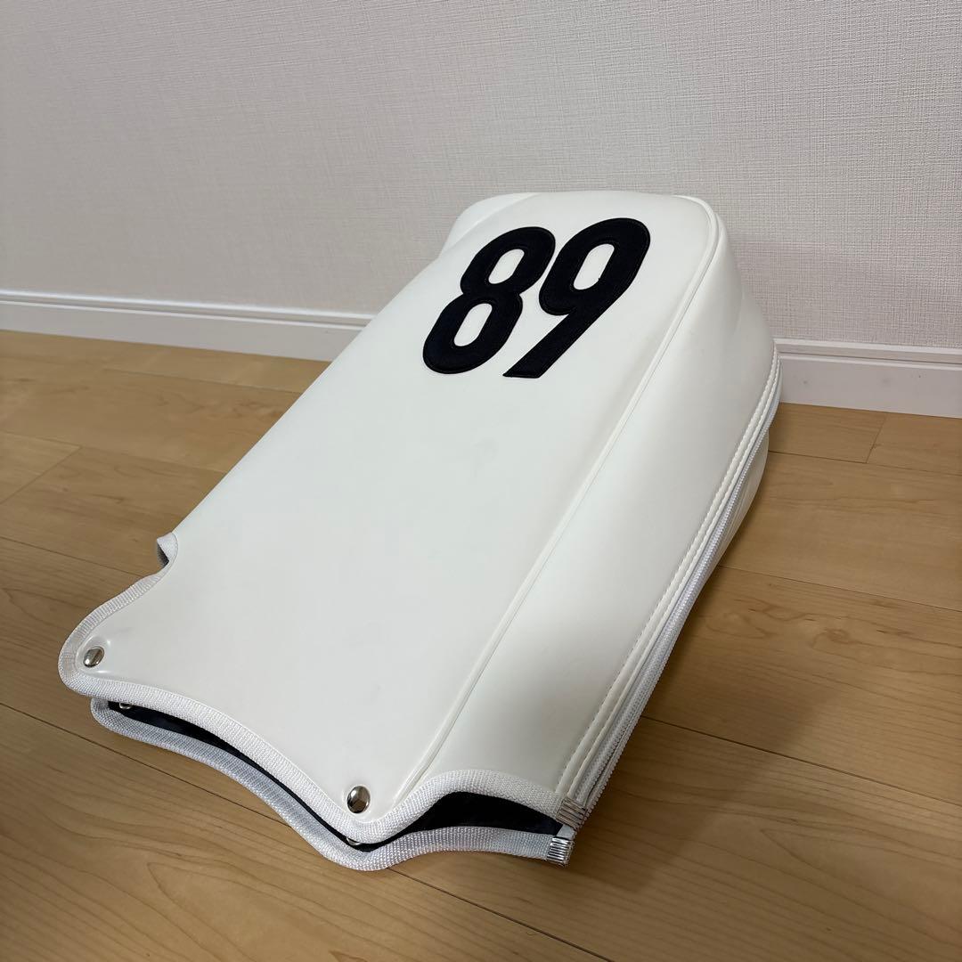 PEARLY GATES ゴルフバッグ・キャディバッグ　ホワイト　新品、未使用