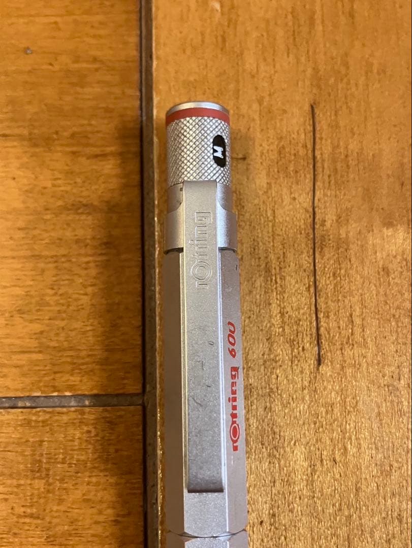 ロットリング600 万年筆 シルバー