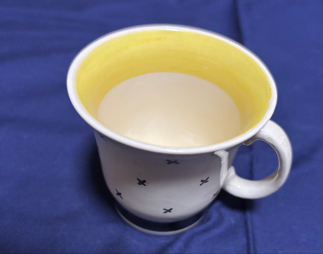 スージークーパー　ティーポット&デミタスカップ