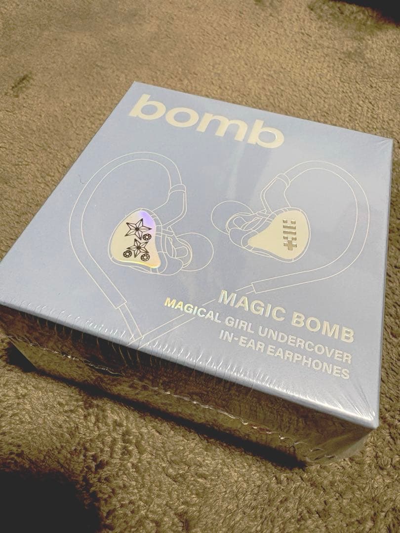 ILLIT イヤモニ風イヤホン クリアカード付き