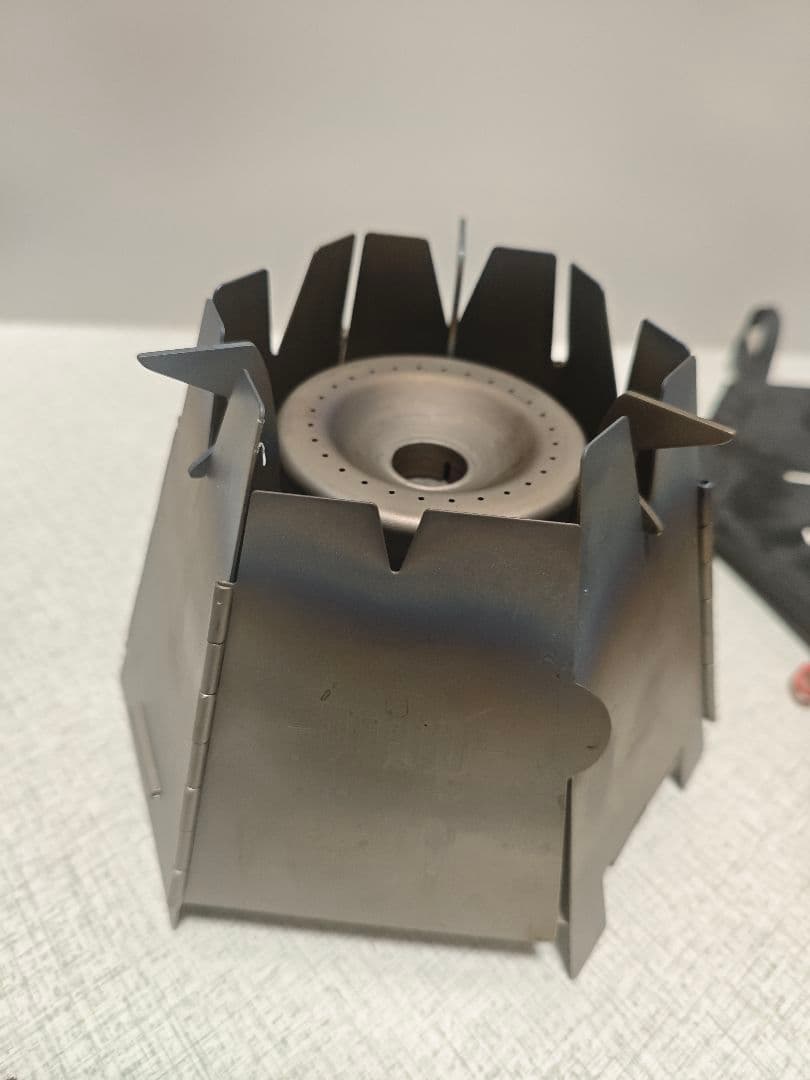 Vargo Hexagon Wood Stove チタン製