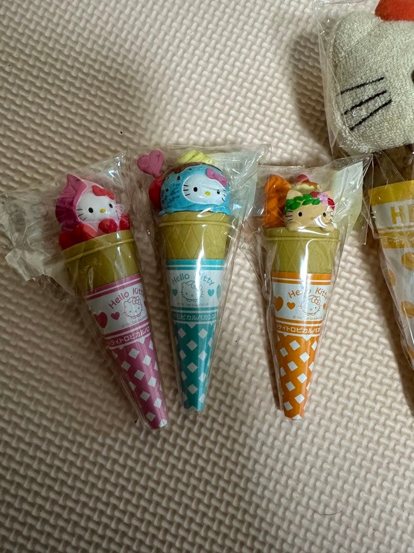 ハローキティ ぬいぐるみアイスクリームコーン 7個セット