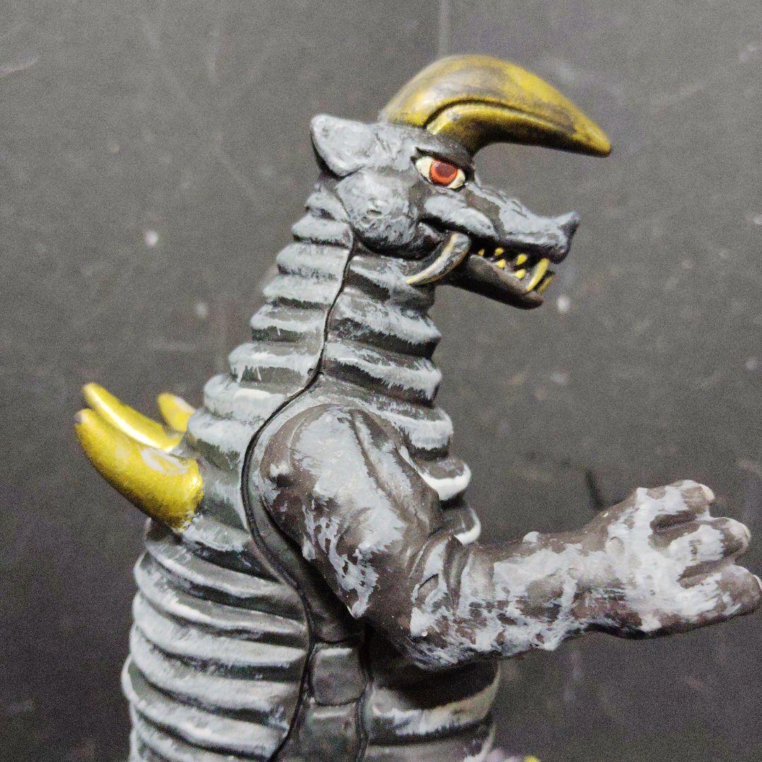 ウルトラ怪獣旧型絶版ソフビレッドキングVSブラックキング（2786tw2826）